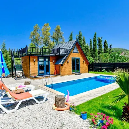 Astonishing Tiny House With Private Pool Close To Lycian Way In Oludeniz