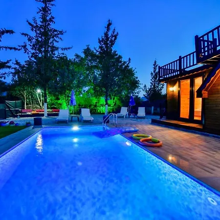 Astonishing Tiny House With Private Pool Close To Lycian Way In Oludeniz بيت للعطل