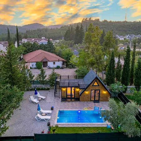 Astonishing Tiny House With Private Pool Close To Lycian Way In Oludeniz بيت للعطل *