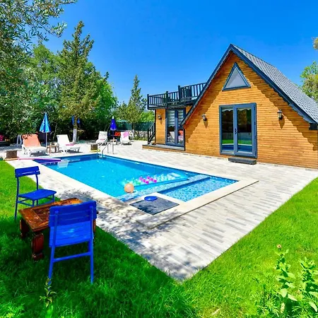 Hébergement de vacances Astonishing Tiny House With Private Pool Close To Lycian Way In Oludeniz